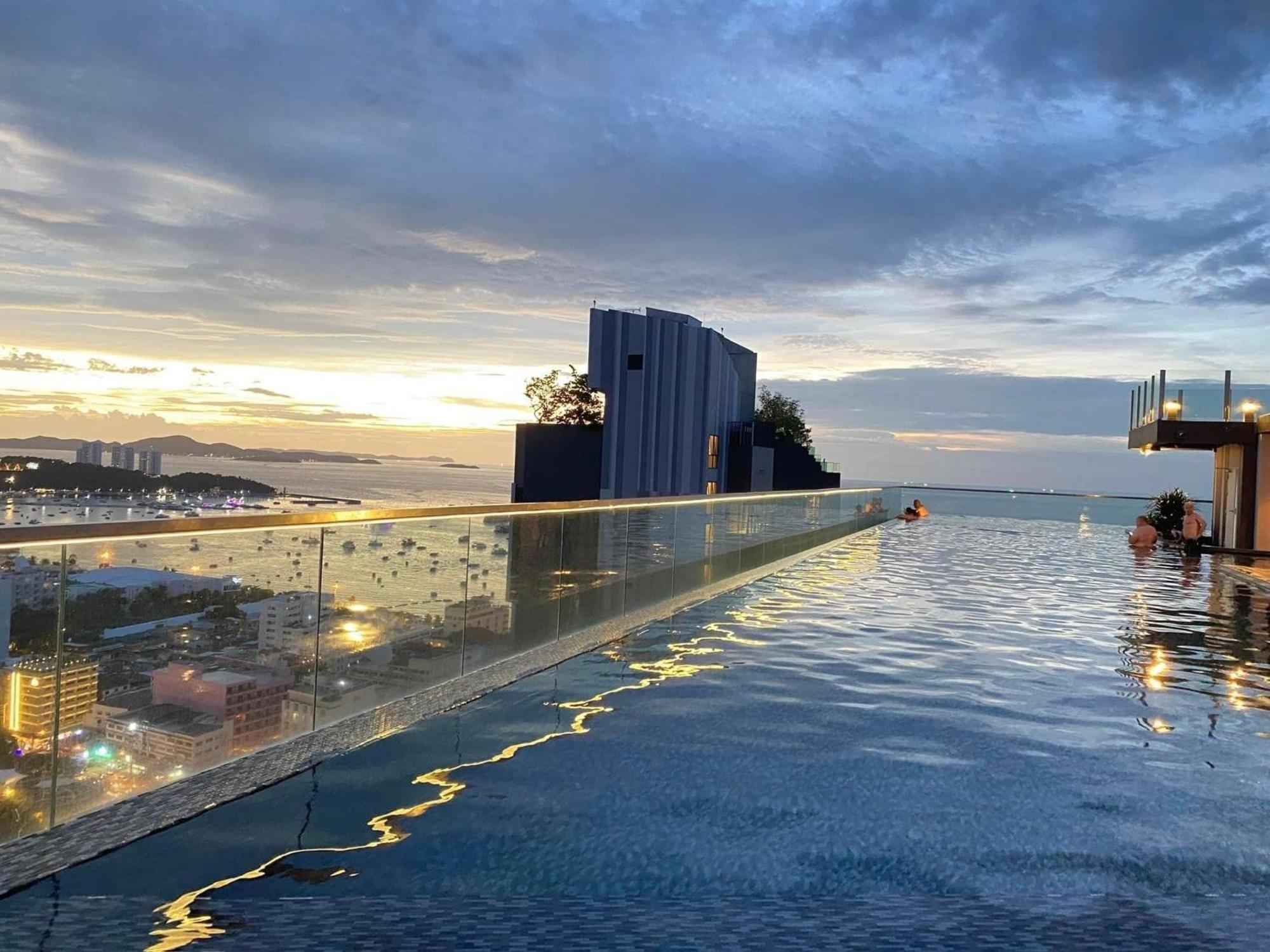 The Base Central Pattaya By Mickey Dış mekan fotoğraf